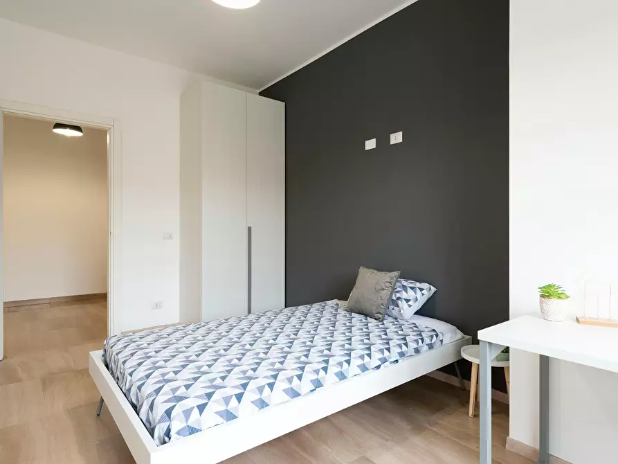 Immagine 2 di Camera in affitto  in Via Leopoldo Cicognara a Milano