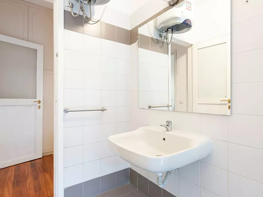 Immagine 9 di Camera in affitto  in Via Leopoldo Cicognara a Milano