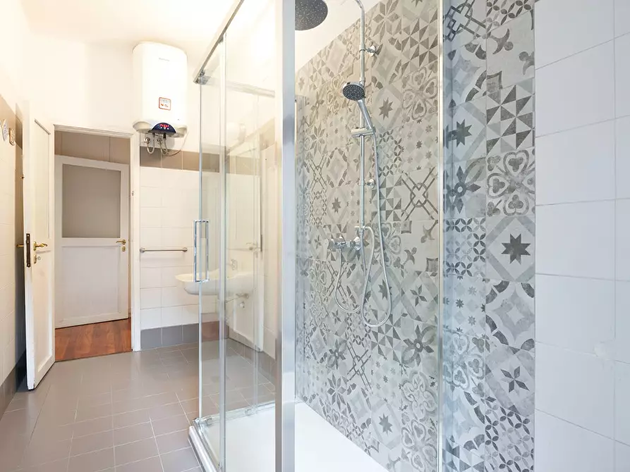 Immagine 10 di Camera in affitto  in Via Leopoldo Cicognara a Milano