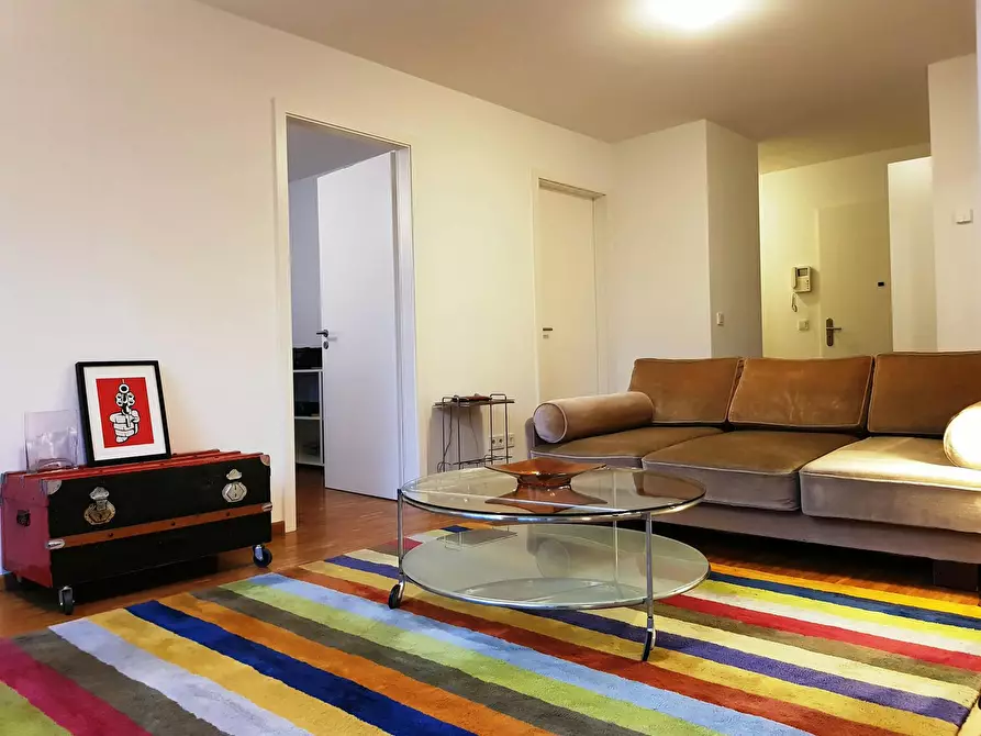 Immagine 4 di Appartamento in affitto  in Fischers Allee a Hamburg Ottensen