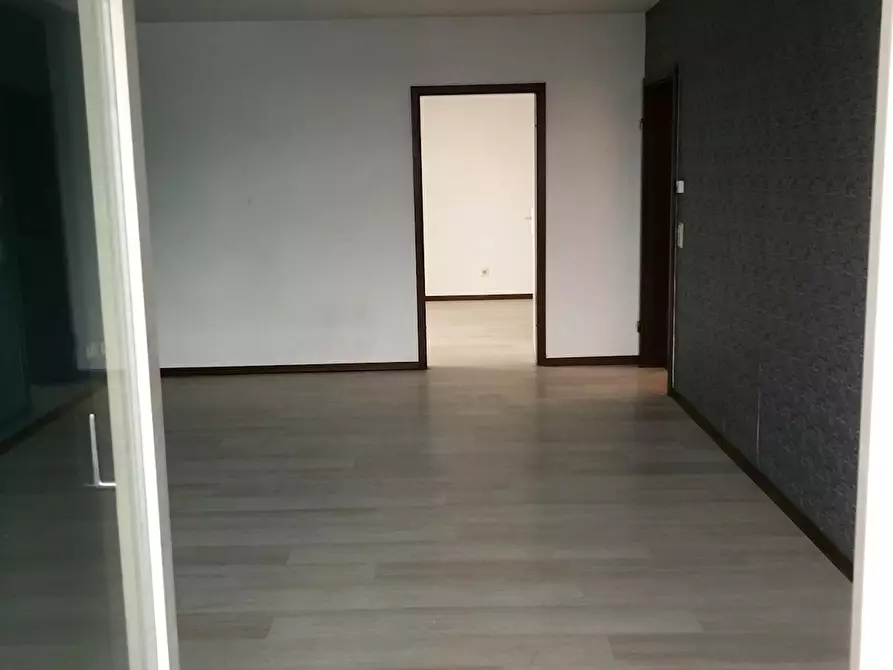 Immagine 9 di Casa indipendente in affitto  in Taubenweg a Gummersbach