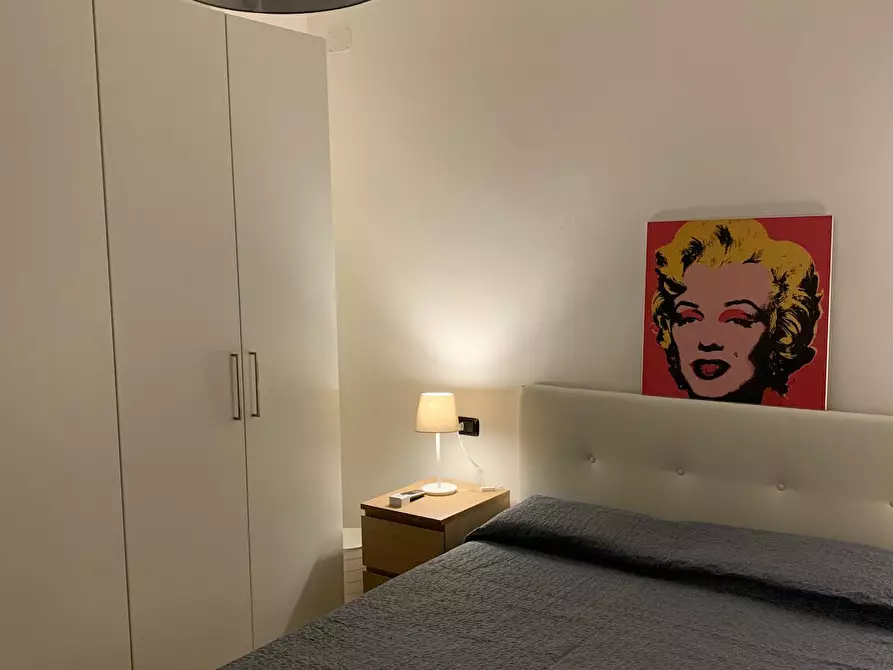 Immagine 6 di Camera in affitto  in Viale Ungheria a Torre Del Greco