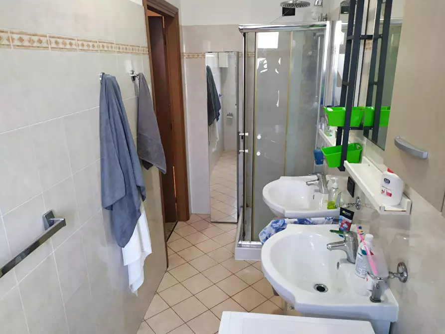 Immagine 4 di Camera in affitto  in Via Giuseppe Di Vittorio a San Donato Milanese