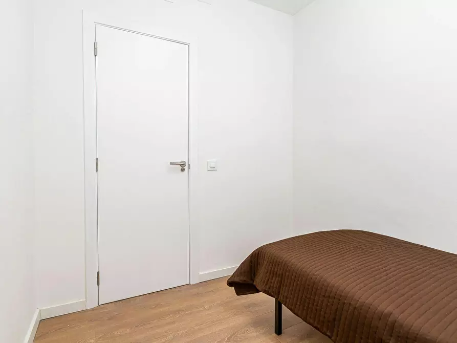 Immagine 2 di Appartamento in affitto  in Carrer del Topazi a Barcelona