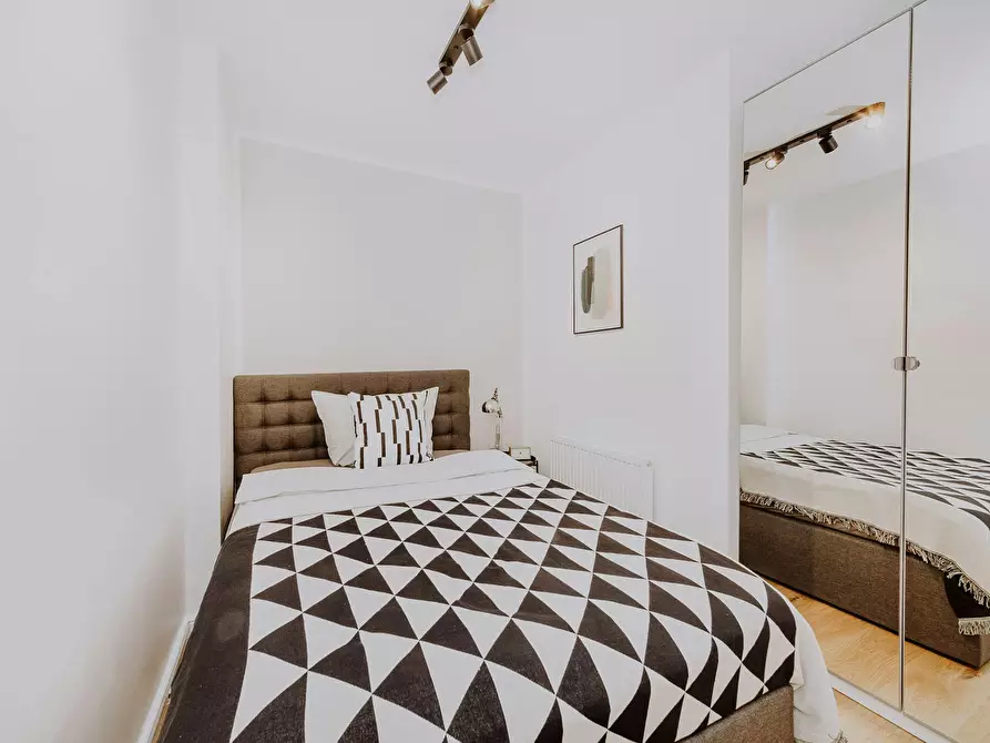 Immagine 10 di Appartamento in affitto  in Lynarstraße a Berlin