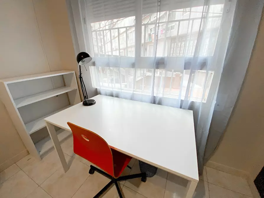 Immagine 2 di Camera in affitto  in Gran Vía de las Germanías a Valencia