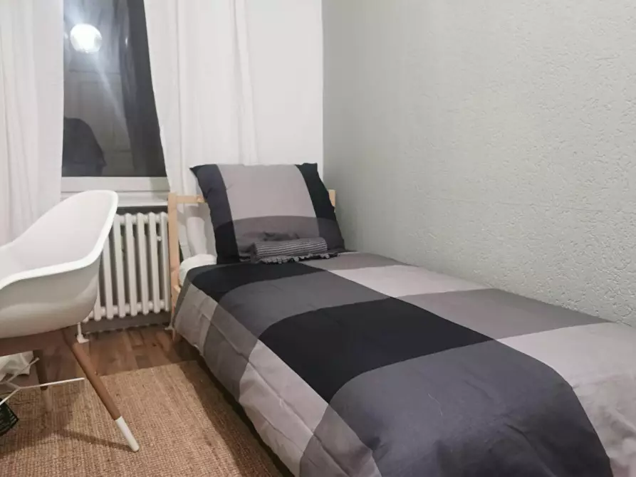 Immagine 2 di Camera in affitto  in Kiautschoustraße a Berlin