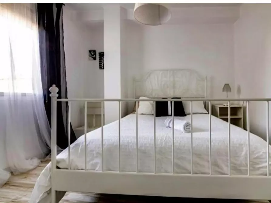 Immagine 3 di Appartamento in affitto  in Avinguda del Port a Valencia