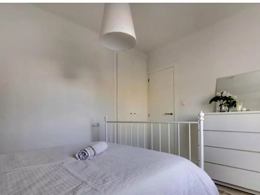 Immagine 9 di Appartamento in affitto  in Avinguda del Port a Valencia