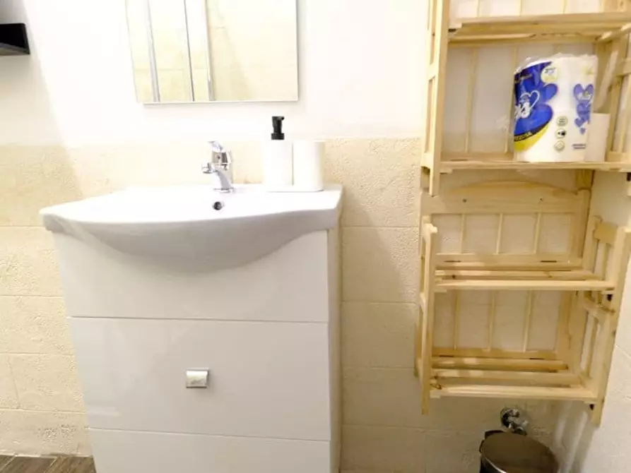 Immagine 8 di Camera in affitto  in Via Torino a Sassari