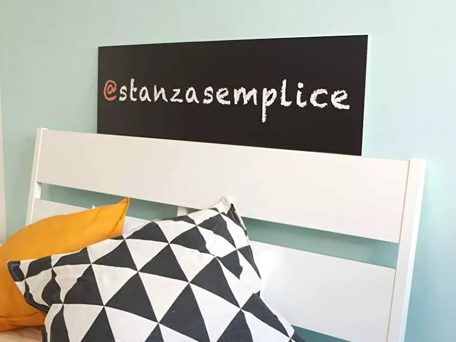 Immagine 4 di Camera in affitto  in Via Nizza a Sassari