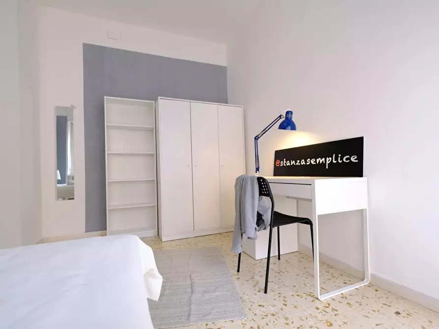Immagine 9 di Camera in affitto  in Via Nizza a Sassari