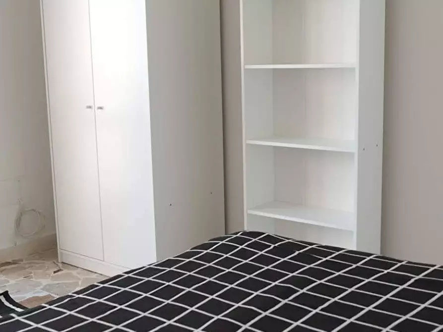 Immagine 3 di Camera in affitto  in Via Nizza a Sassari