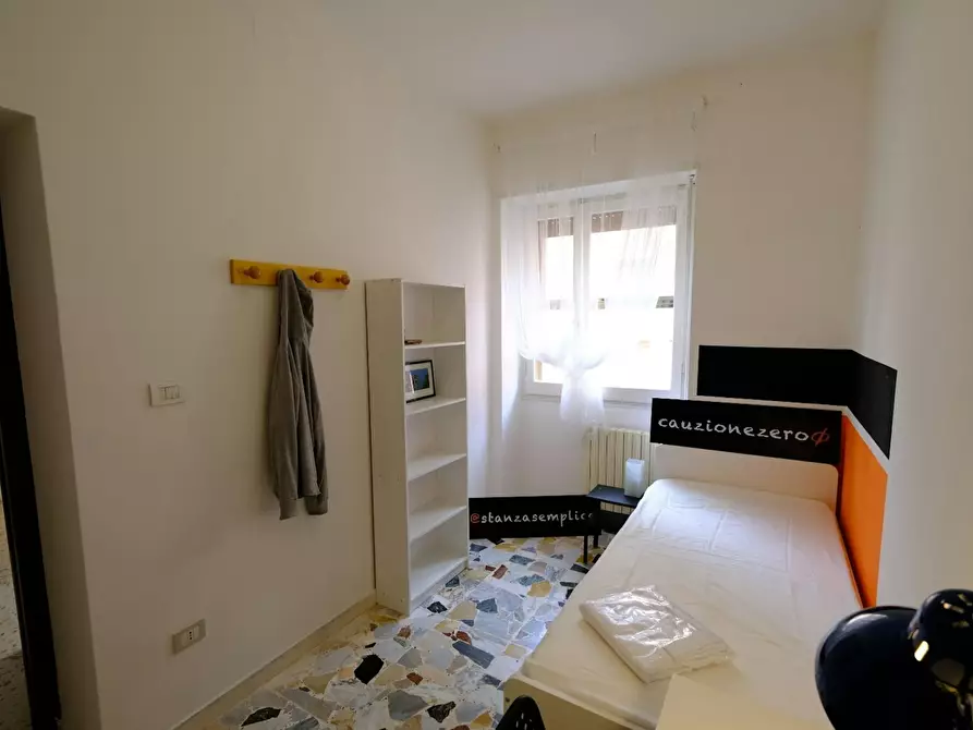 Immagine 3 di Camera in affitto  in Via Nizza a Sassari