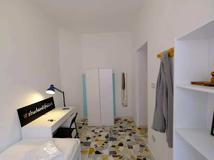 Immagine 7 di Camera in affitto  in Via Nizza a Sassari