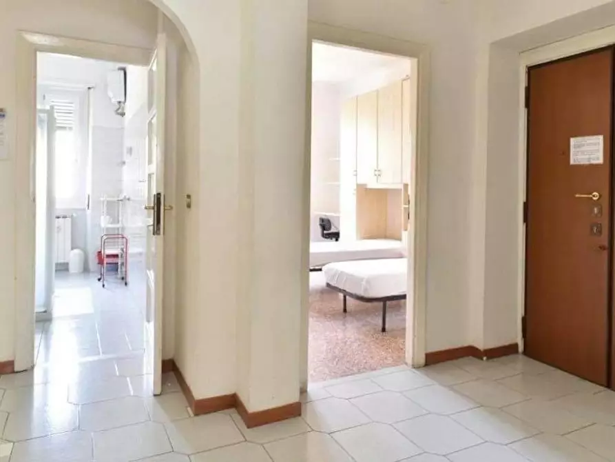 Immagine 3 di Camera condivisa in affitto  in Via Augusto Murri a Roma