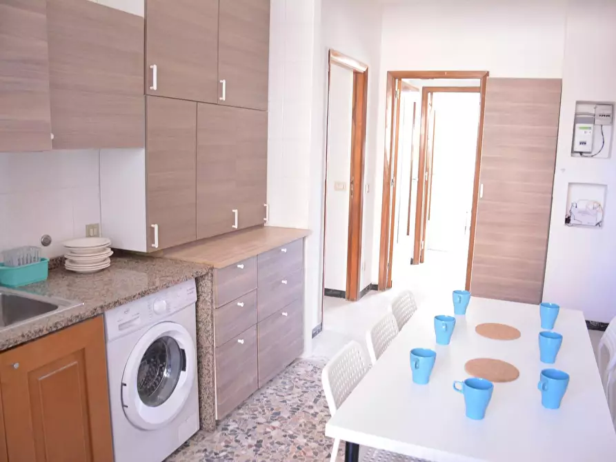 Immagine 3 di Camera in affitto  in Via dei Passeri a Cagliari