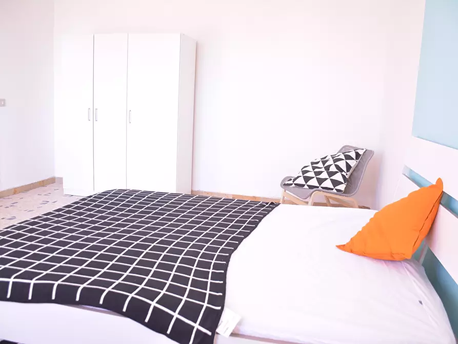 Immagine 7 di Camera in affitto  in Via dei Passeri a Cagliari