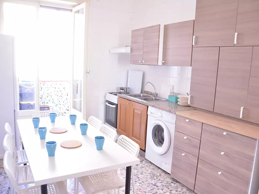 Immagine 6 di Camera in affitto  in Via dei Passeri a Cagliari