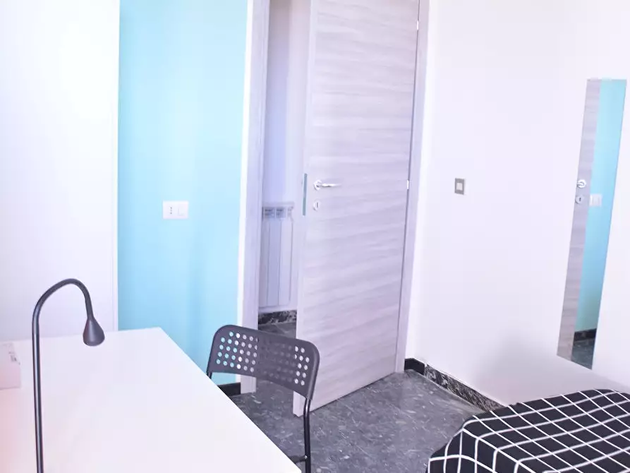 Immagine 4 di Camera in affitto  in Via dei Passeri a Cagliari