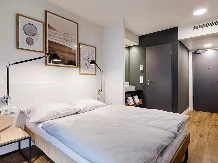 Immagine 3 di Casa indipendente in affitto  in Heinrich-von-Stephan-Straße a Mannheim