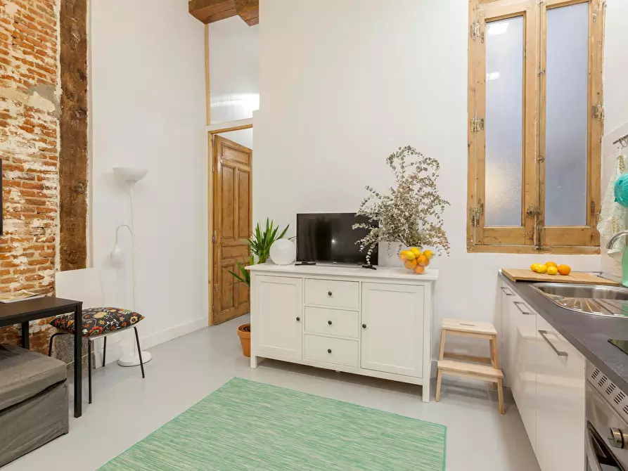 Immagine 7 di Casa indipendente in affitto  in Calle de Ave María a Madrid