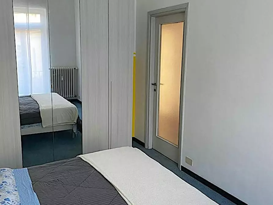 Immagine 7 di Camera in affitto  in Via Giovanni Segantini a Milano