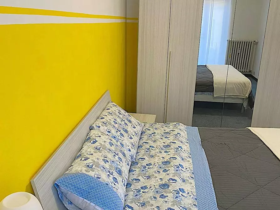 Immagine 6 di Camera in affitto  in Via Giovanni Segantini a Milano