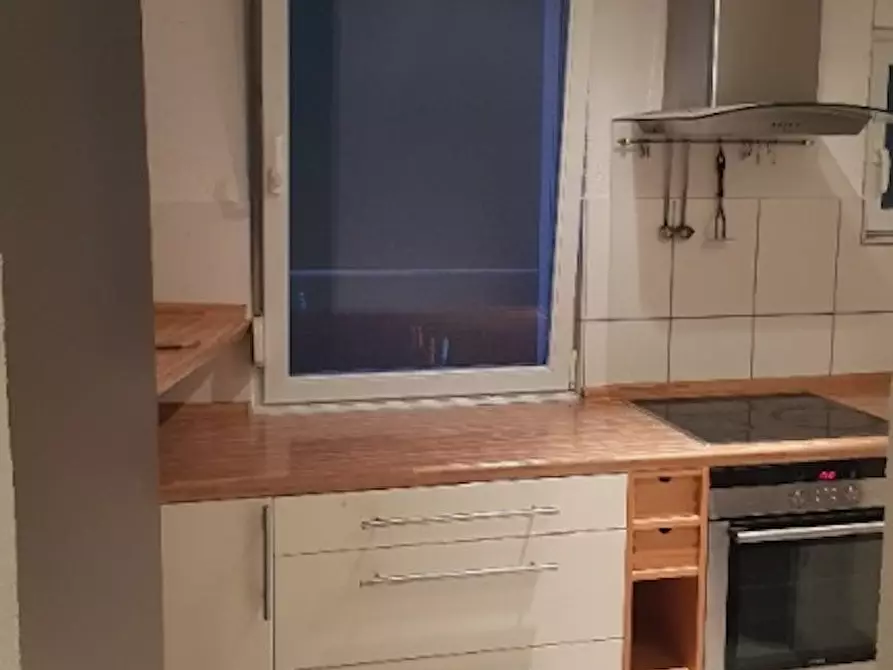 Immagine 4 di Appartamento in affitto  in Nagoldstraße a Stuttgart Bad Cannstatt