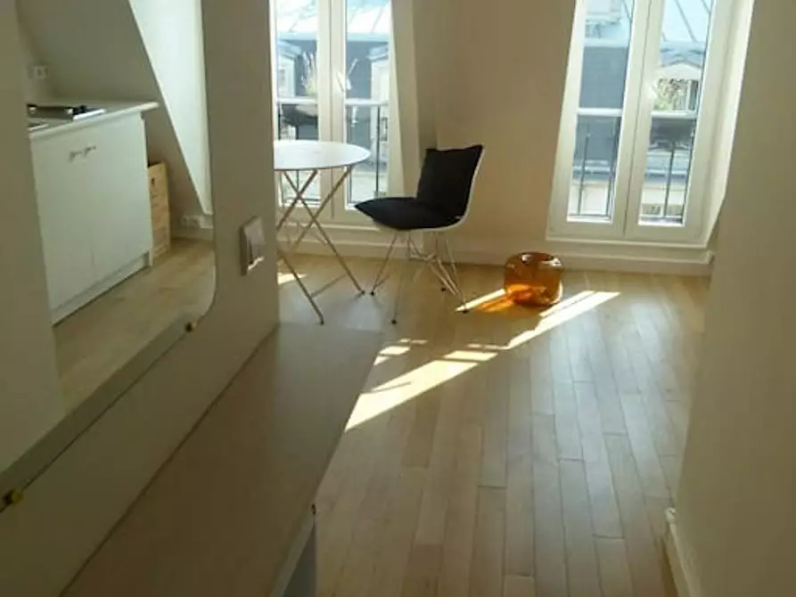 Immagine 5 di Appartamento in affitto  in Rue Saussier-Leroy a Paris 17