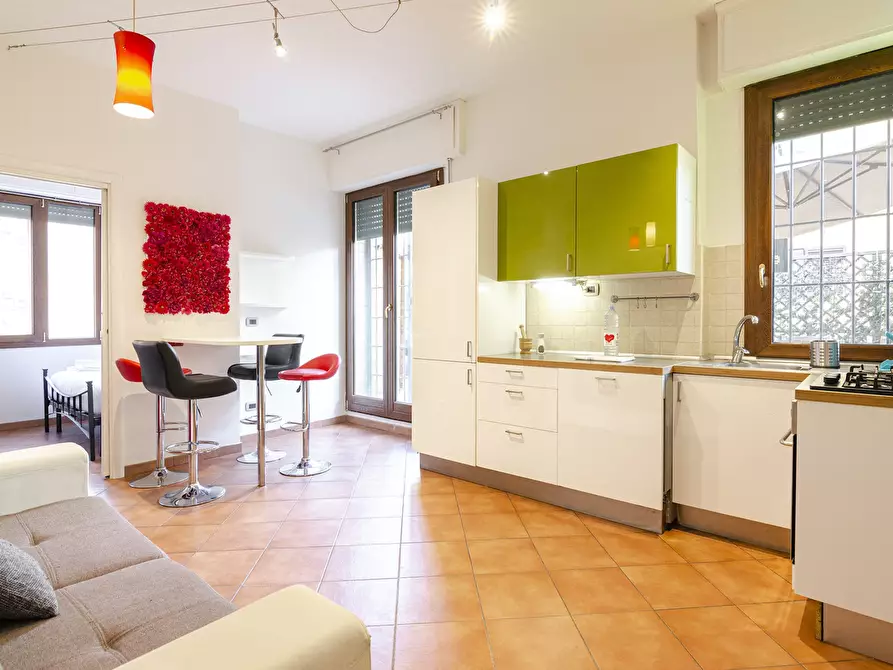 Immagine 1 di Appartamento in affitto  in Via San Donato a Bologna
