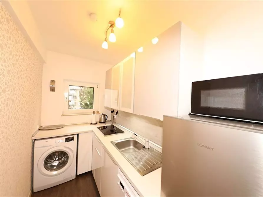 Immagine 10 di Appartamento in affitto  in Oldenburger Straße a Düsseldorf