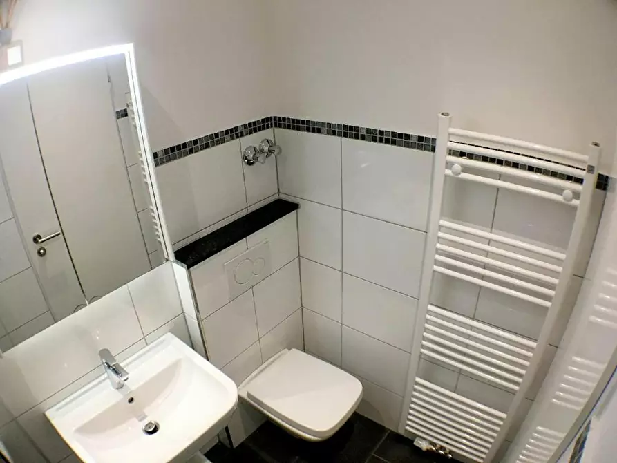 Immagine 5 di Appartamento in affitto  in Glockenstraße a Düsseldorf