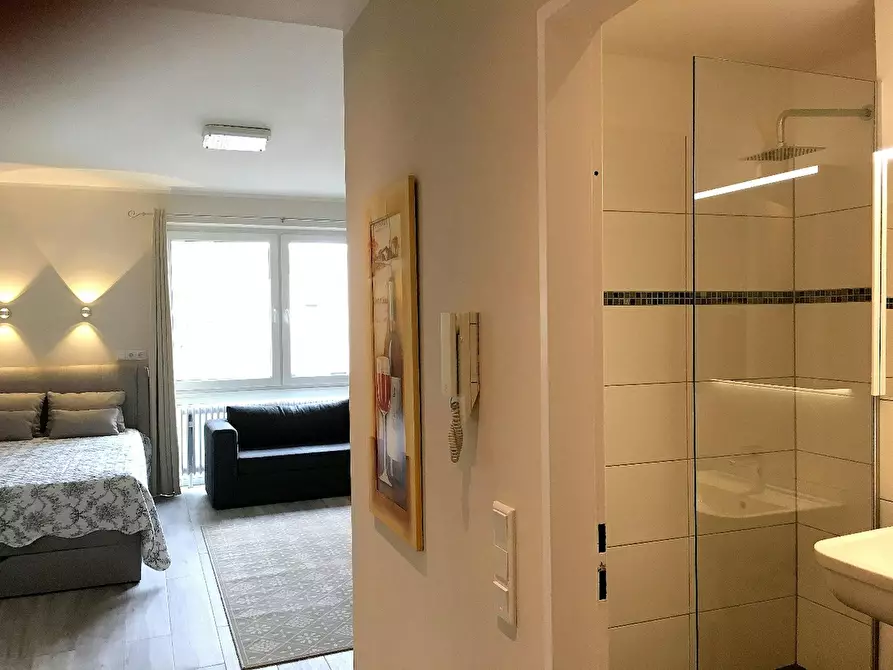 Immagine 2 di Appartamento in affitto  in Glockenstraße a Düsseldorf