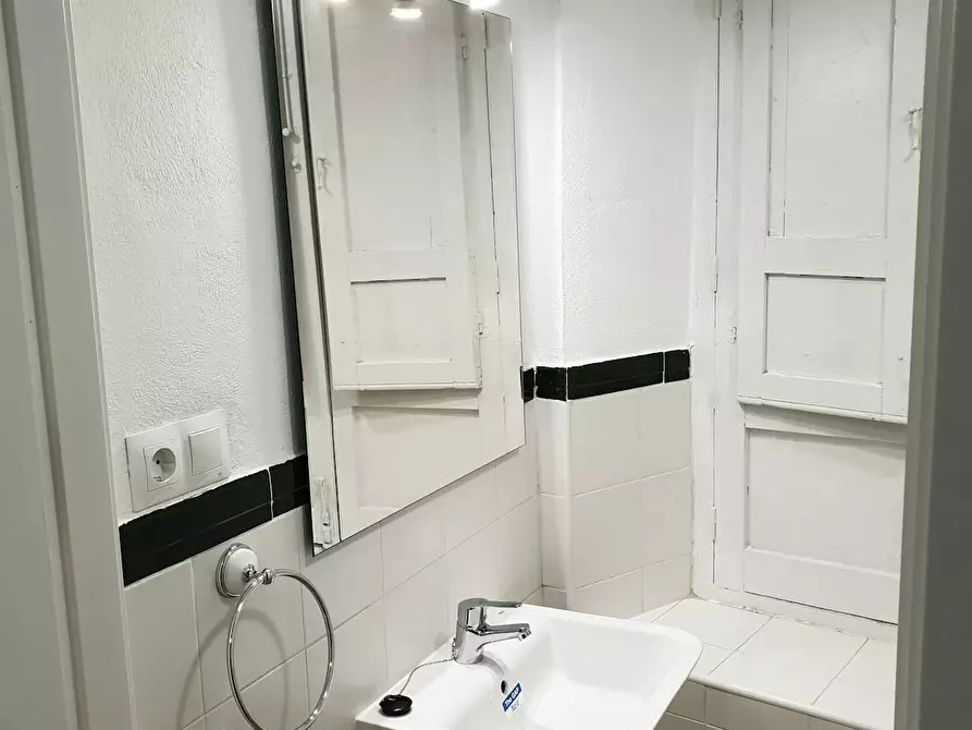 Immagine 7 di Camera in affitto  in Calle Natalio Rivas a Granada
