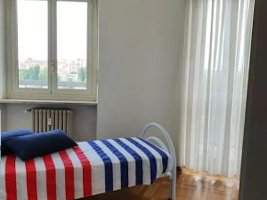Immagine 3 di Camera in affitto  in Corso Eusebio Giambone a Torino