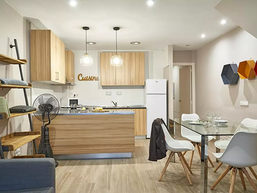 Immagine 4 di Appartamento in affitto  in Carrer del Vallès a Barcelona