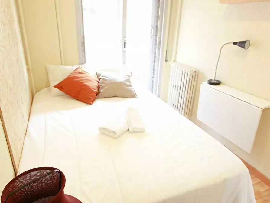Immagine 3 di Camera in affitto  in Carrer de Girona a Barcelona