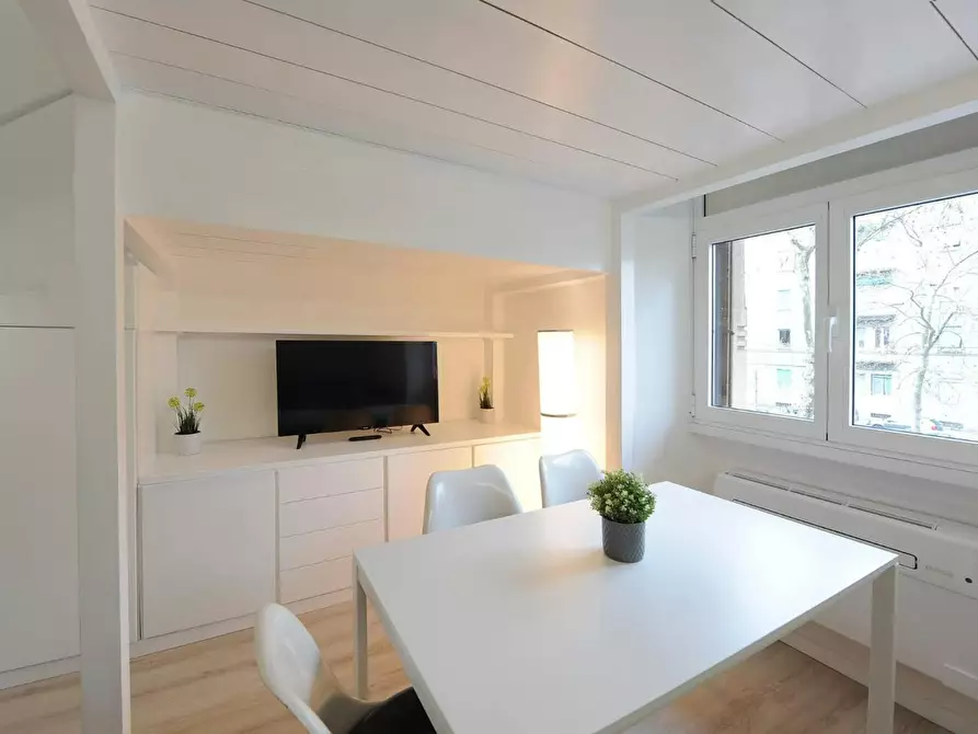 Immagine 1 di Appartamento in affitto  in Viale Certosa a Milano