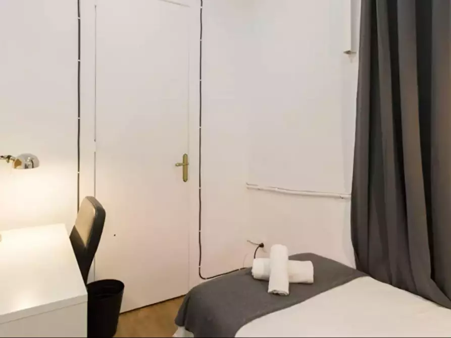 Immagine 2 di Camera in affitto  in Carrer de Muntaner a Barcelona