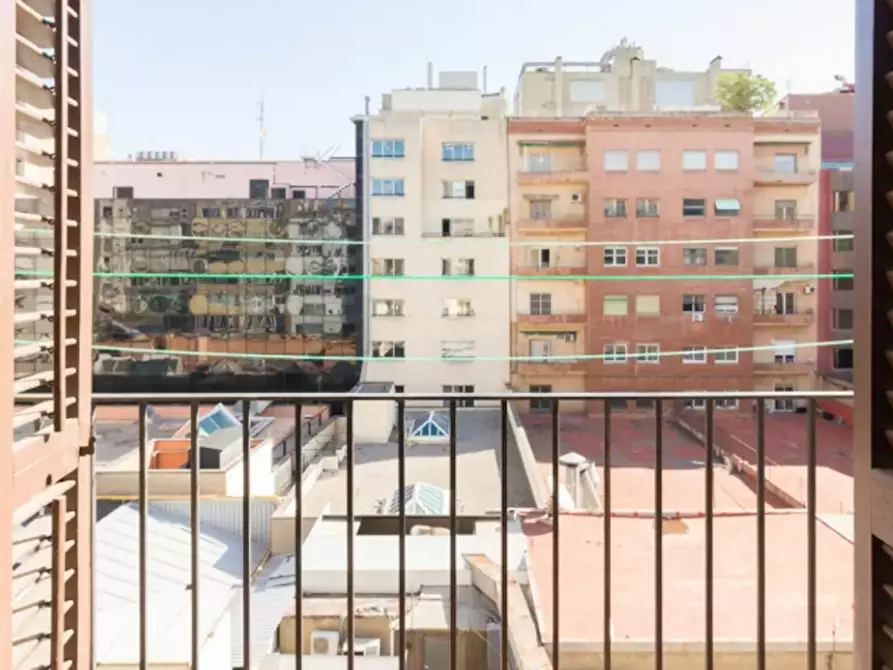 Immagine 2 di Camera in affitto  in Carrer de Muntaner a Barcelona