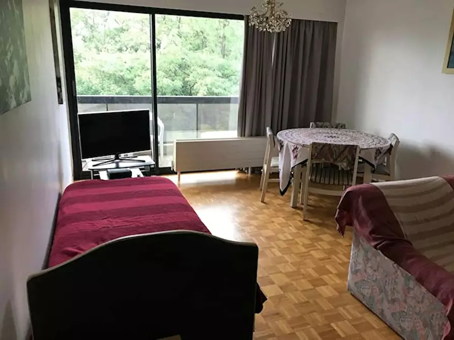 Immagine 1 di Appartamento in affitto  in Rue Colonel Bourg a Schaerbeek