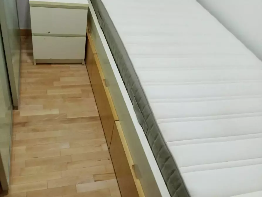 Immagine 2 di Camera in affitto  in Carrer de l'Emigrant a Hospitalet De Llobregat, L'