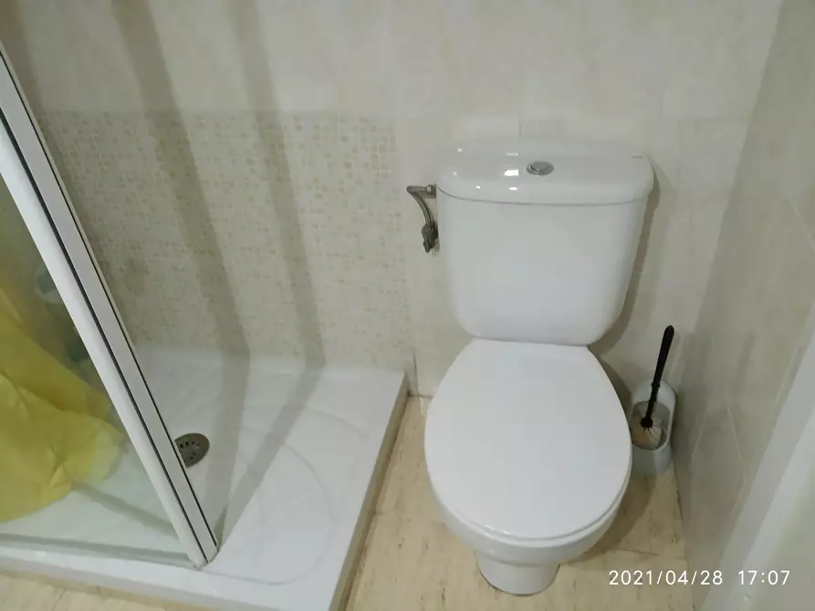 Immagine 7 di Camera in affitto  in Carrer de l'Emigrant a Hospitalet De Llobregat, L'