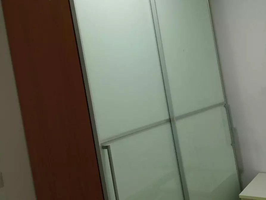Immagine 5 di Camera in affitto  in Carrer de l'Emigrant a Hospitalet De Llobregat, L'