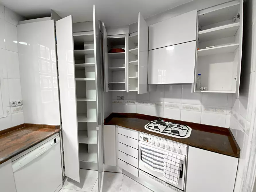 Immagine 8 di Camera in affitto  in Gran Via de les Germanies a Valencia