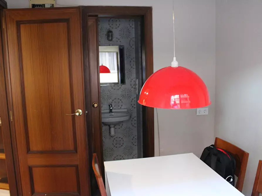 Immagine 10 di Camera in affitto  in Calle Baldoví a Valencia