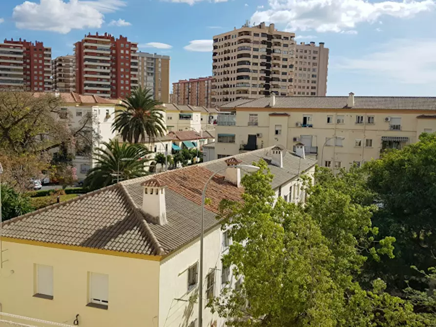 Immagine 2 di Camera in affitto  in Calle Teniente Díaz Corpas a Malaga