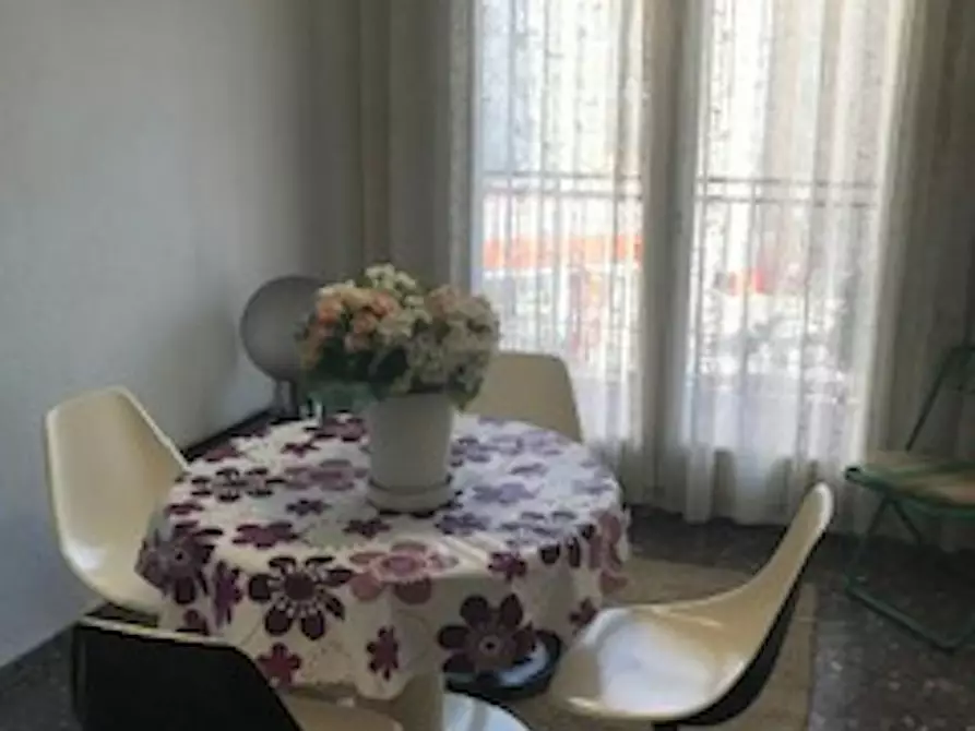 Immagine 3 di Camera in affitto  in Avinguda del Regne de València a Valencia