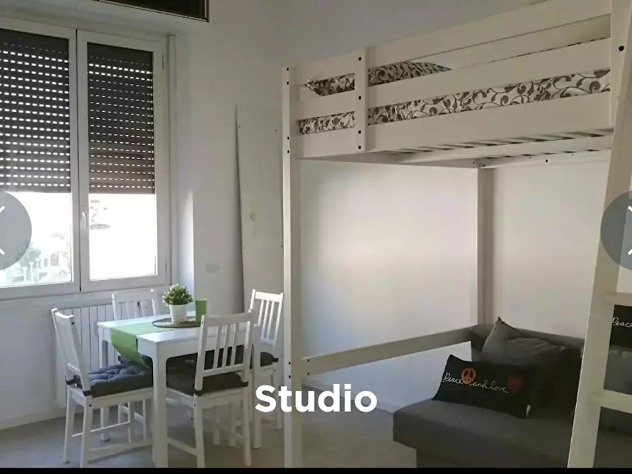 Immagine 1 di Casa indipendente in affitto  in Viale Monza a Milano